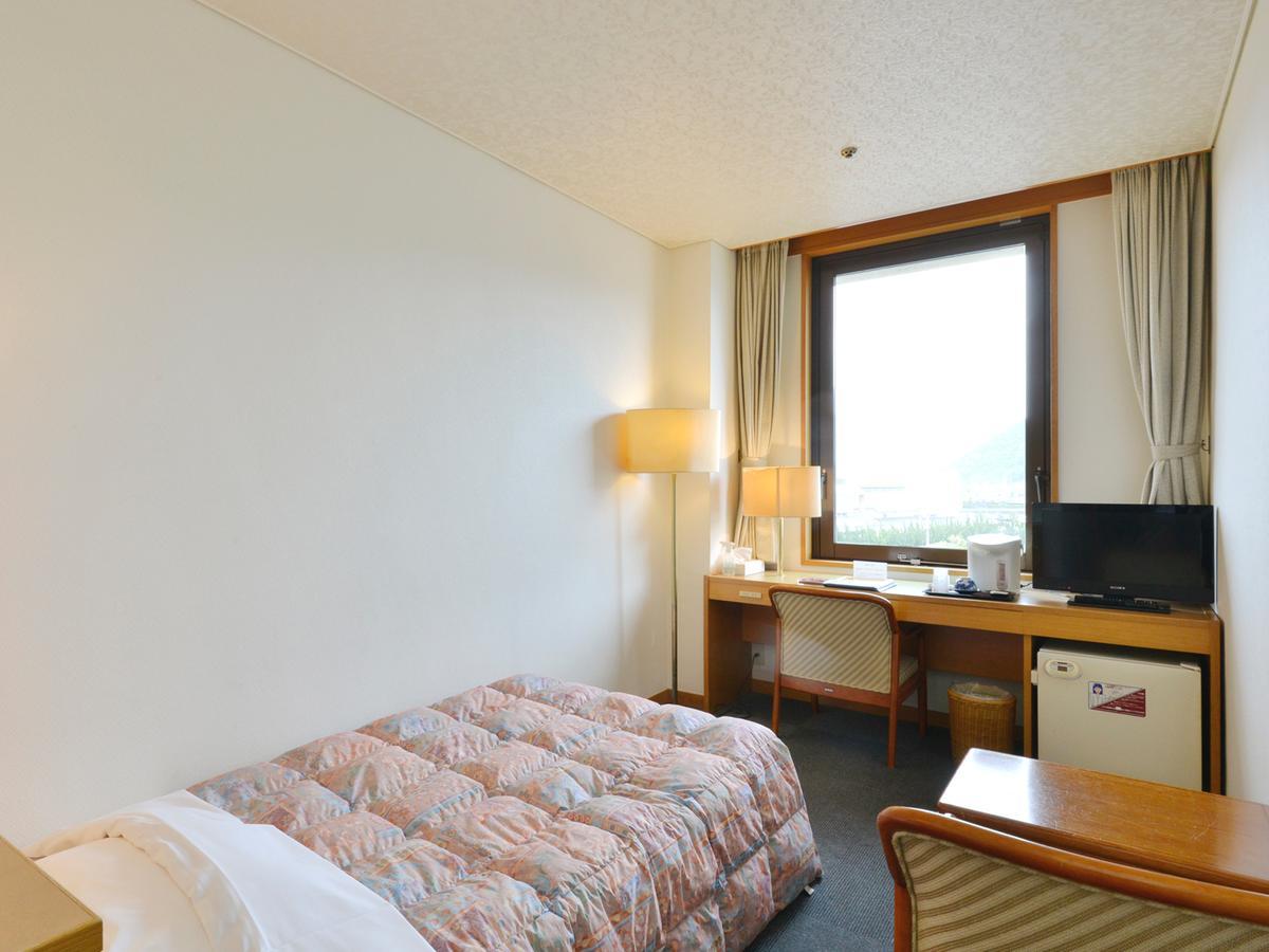 Hagi Grand Hotel Tenku Cameră foto
